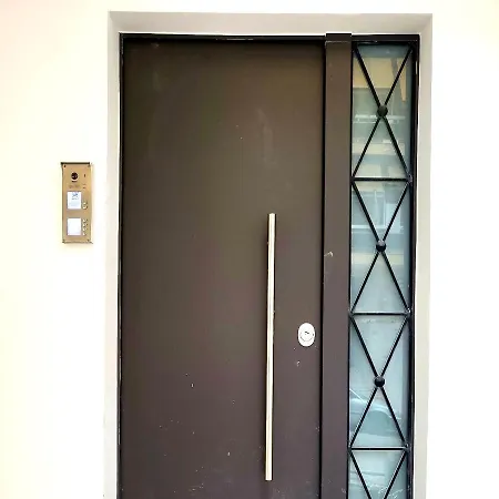 Fabilicious Suites - 2 Apartments- Romantic Jacuzzi & Spacious Family Comfort Athens Exterior photo