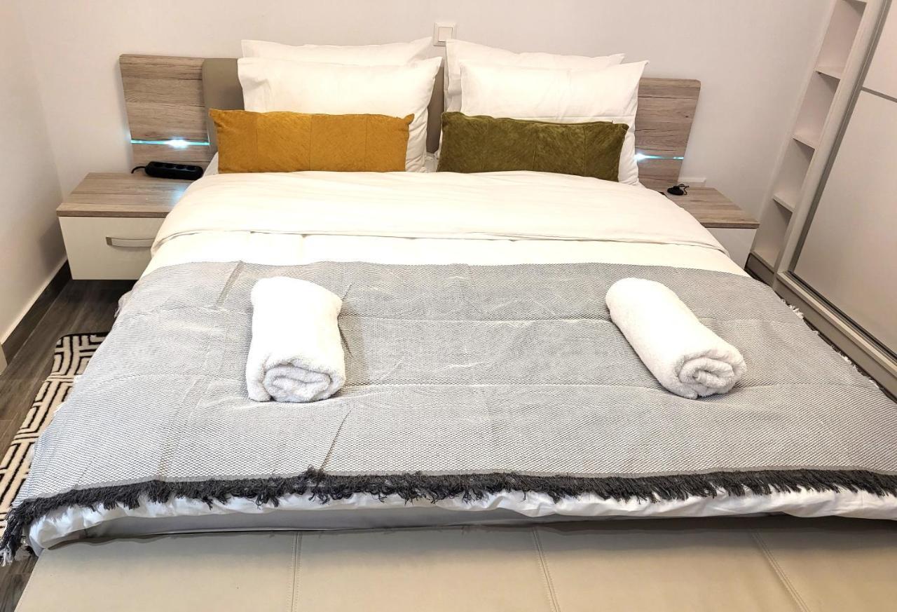 Apartment Fabilicious - 2 Apartments- Romantic Jacuzzi & Spacious Family Comfort
