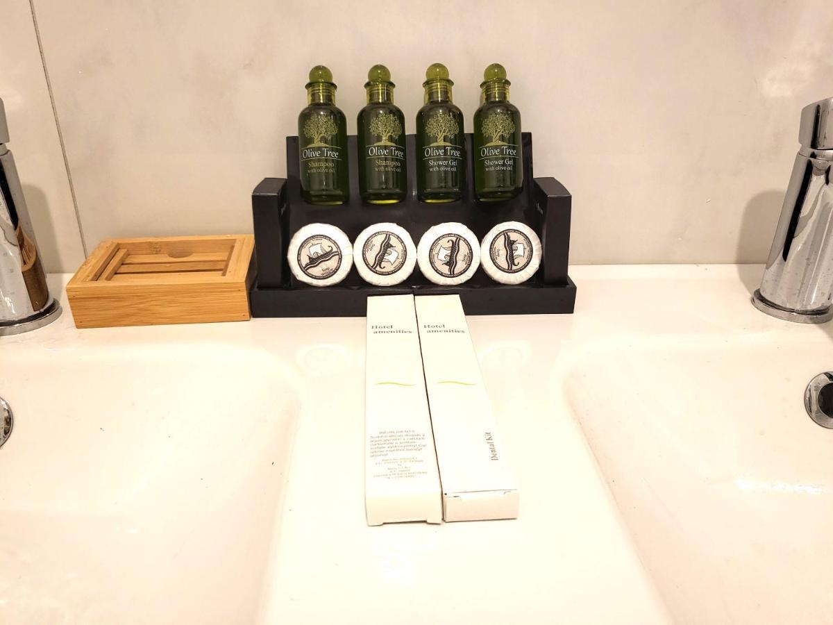 Fabilicious - 2 Apartments- Romantic Jacuzzi & Spacious Family Comfort Atena