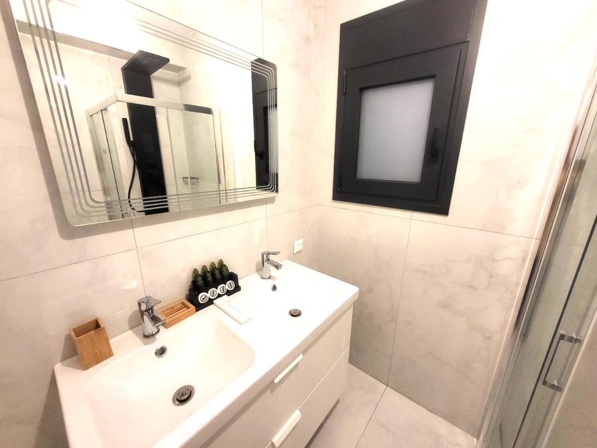 Apartament Fabilicious - 2 Apartments- Romantic Jacuzzi & Spacious Family Comfort Atena