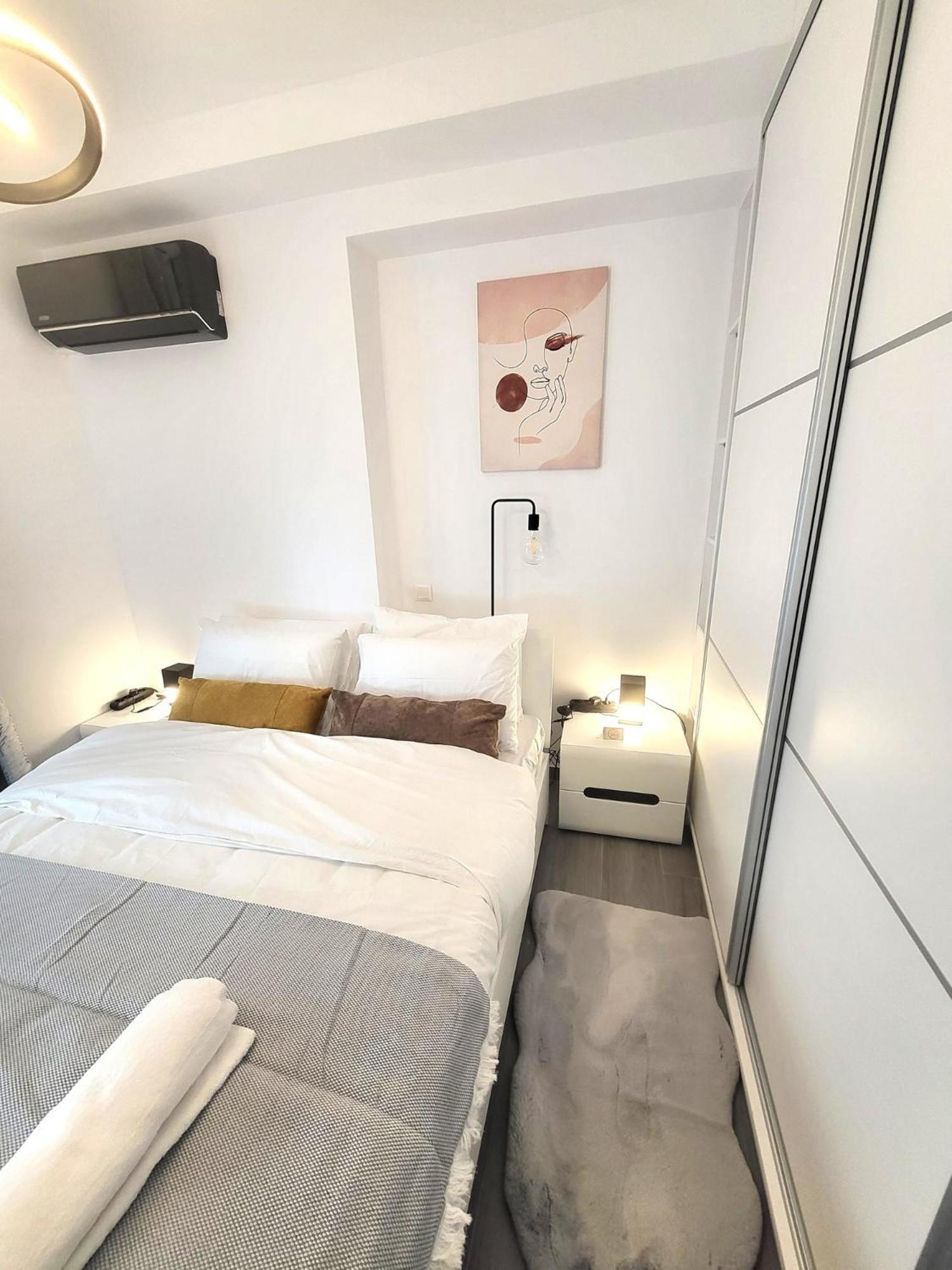 Apartament Fabilicious - 2 Apartments- Romantic Jacuzzi & Spacious Family Comfort *