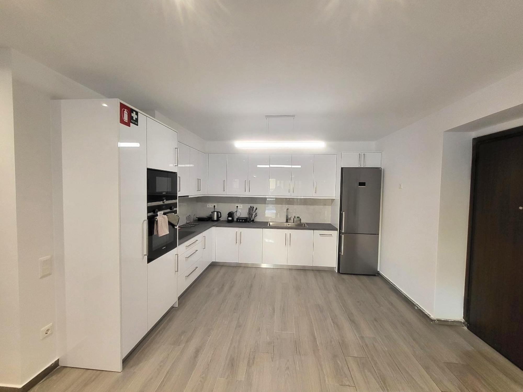 Fabilicious - 2 Apartments- Romantic Jacuzzi & Spacious Family Comfort Atena